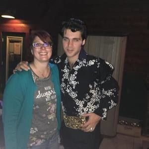 Meet your Posher, Toni